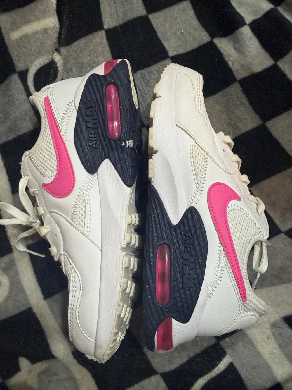 Nike lightweight sneakers